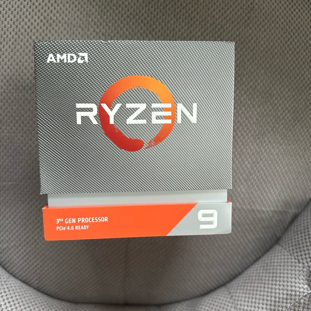 New AMD RYZEN 9 3900X Processor Fan only